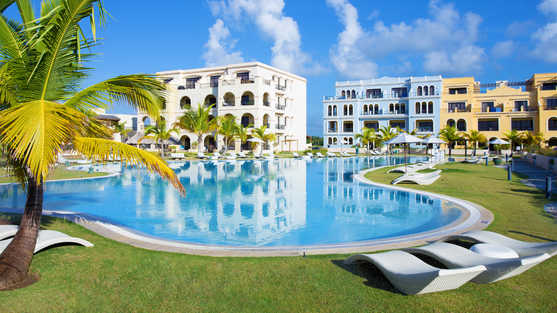 Sovereign Class Starship